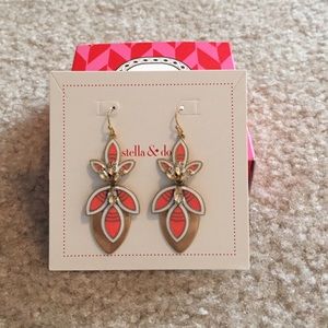 NEW Stella and Dot Hibiscus Chandelier Earrings